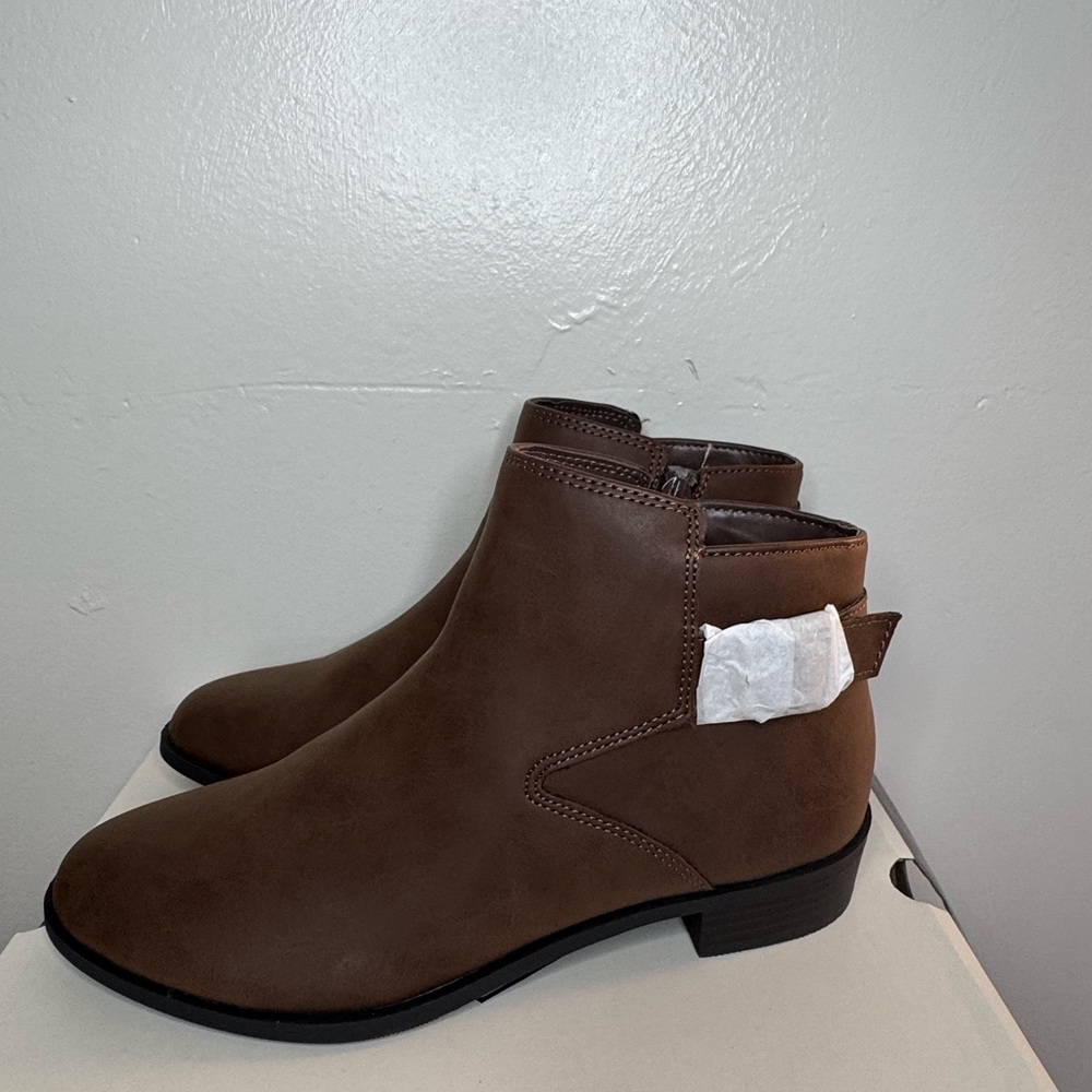 Boots size 6 New in box - Picture 4 of 6